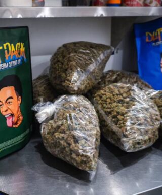 Dutt Pack 3.5g Strawberry Champagne delivers sweet berry flavor, smooth hybrid effects, and premium quality flower in a perfectly portioned eighth.